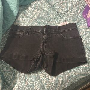 Hollister shorts , size 00 too small for me